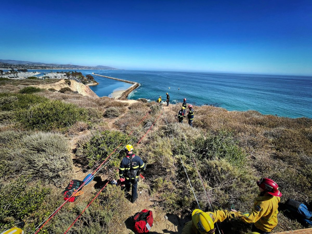 OCSDDanaPoint's tweet photo. Heroes just doin hero things...
Great job yesterday @OCFA_PIO #danapointpoliceservices #ocsd #staysafeoc #ocfa https://t.co/RFqJcZeQUk
