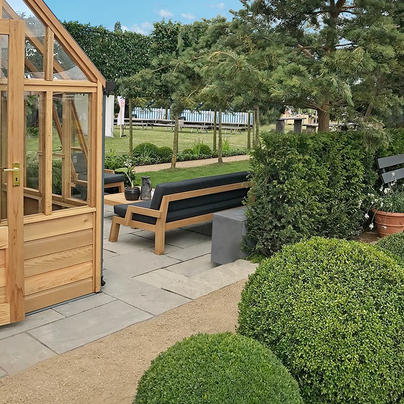 25Circus's tweet image. Spotting the Tarifa design of outdoor furniture in this lovely garden.