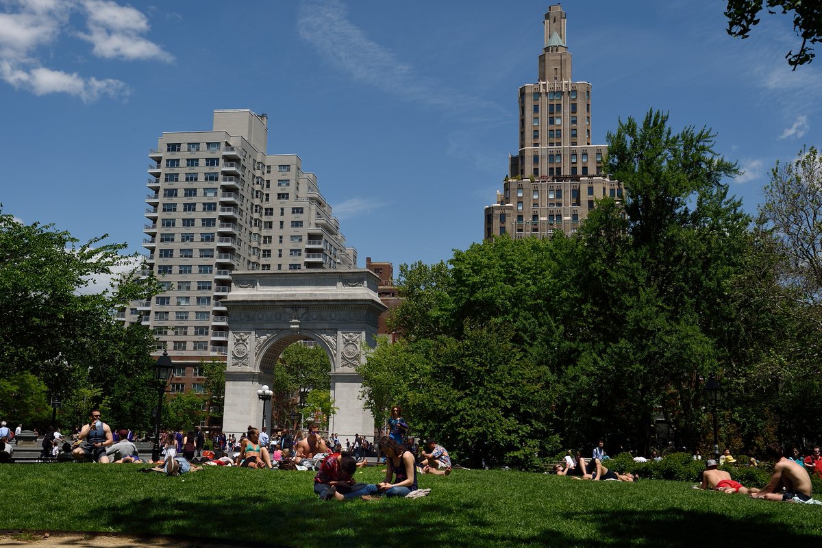 nycgov's tweet photo. We set a goal to FULLY re-open New York City on July 1!

This is going to be the #SummerOfNYC and there's never been a better time to be a New Yorker. Our city is ready to come back strong. https://t.co/0lcP7m6cRg