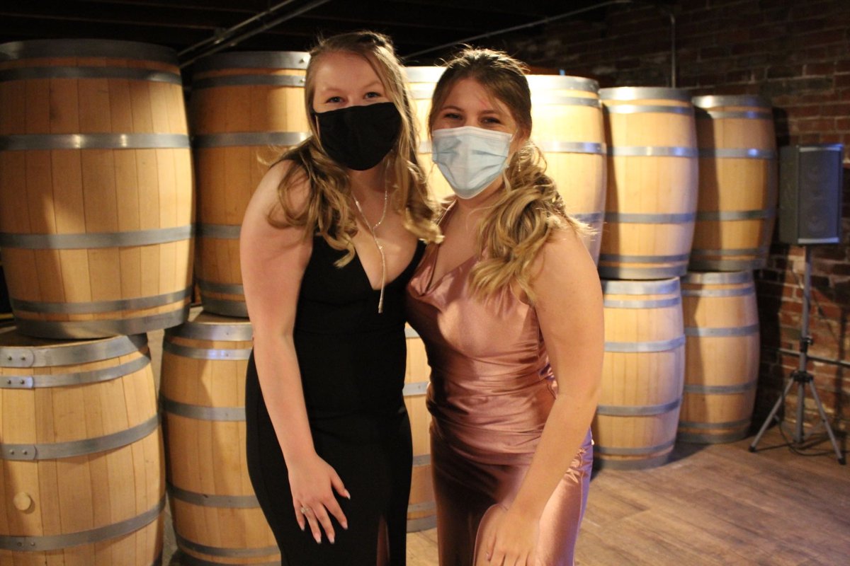 Today is International Dance Day! Did you enjoy your formals? 💃