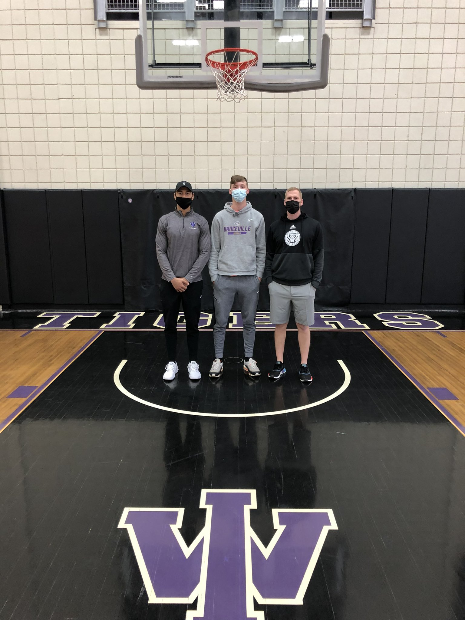 Izayah Proud To Announce My Commitment To Iowa Wesleyan Blessed To Be Able To Go And Play Collegiate Basketball Coachhuisman Iw Coachashton23 Iw Tiger Athletics Iowawesleyanmbb Committed Tigernation Naiabasketball T Co