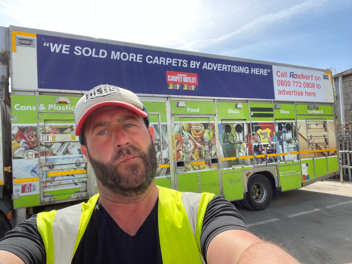Mitch prefers this picture of our latest install at <a href="/GloucesterCity/">Gloucester City Council</a> 😂😂 what a beautiful day for an install ! #gloucestercitycouncil #councilupdate #advertisingonvehicles #vehiclead #mobileadvertising