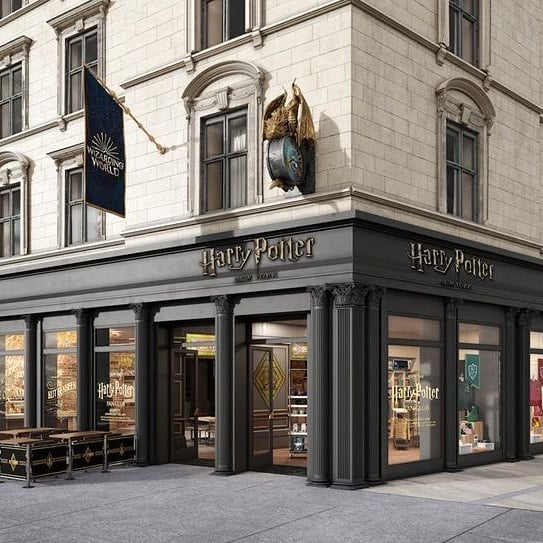 Nueva necesidad desbloqueada: 

Ir a la tienda exclusiva de Harry Potter que abre en New York el 3 de Junio.