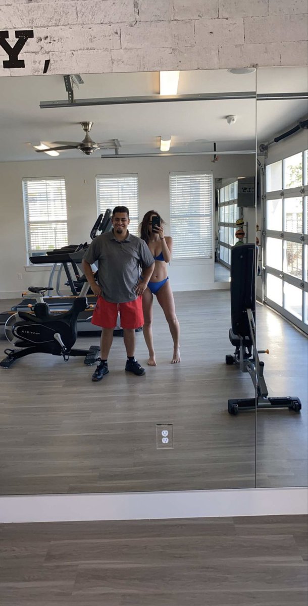 imperooterxbt's tweet photo. Crypto twitter changed my life. I have never talked to a girl before crypto twitter. What started as a onlyfans subscription and DMs became a life long friendship. I paid for @alenaxbt flight to Cali and I took my first picture with a actual women. I couldn’t stop smiling https://t.co/KxJWCoj0Kd