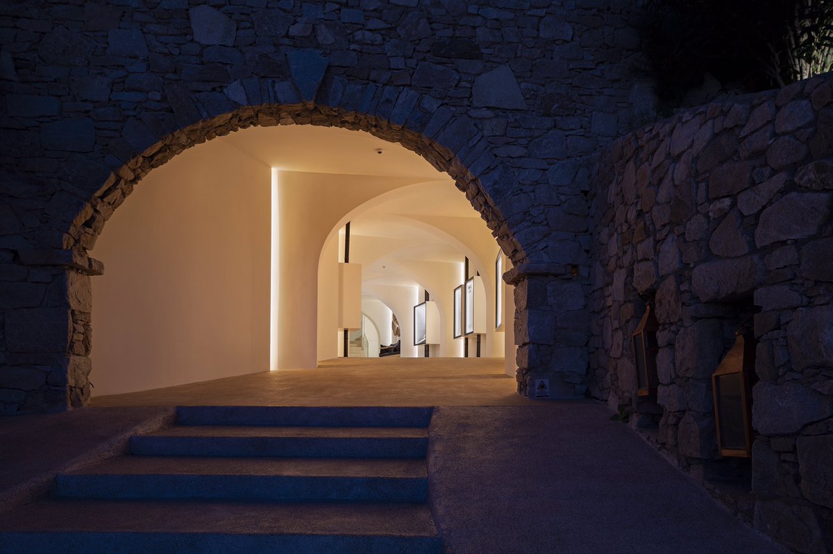 Winner of SPACES: Low Budget category is… Santa Marina Hotel Welcoming Tunnel, Greece by AS Light!

#lightingawards #darcnight #lighting #architecturallighting #decorativelighting #2020winners #darcawards