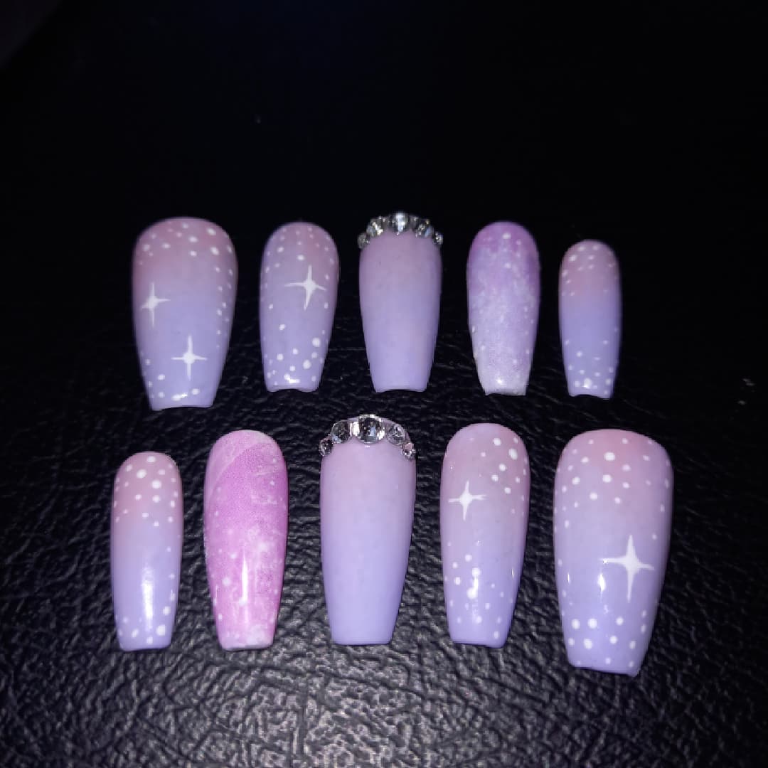 LizTalksNails's tweet photo. Pastel Galaxy Ombre press on nails ✨ 💜 £7!! 
@MyleeBeauty https://t.co/RhSyCgkFIP
#nails #pressonnails #falsenails #uknails #myleegel https://t.co/LHj9eEpsBn