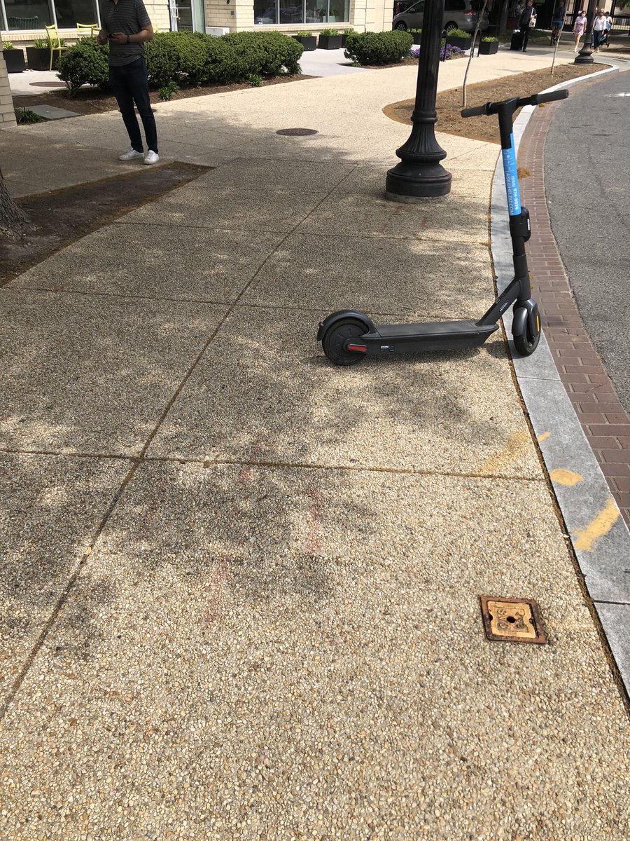 This is blocking 30% of a DC sidewalk. Why do we let tech billionaire profit off our public spaces?