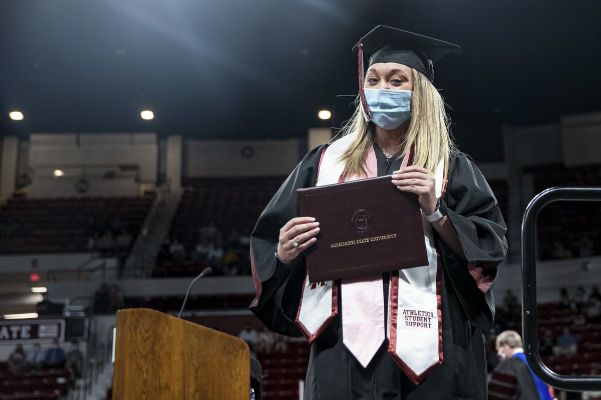 SID_Greg's tweet photo. Proud doesnโt even start to tell the story!
Congrats to all of the @msstate graduates, especially all those awesome #AthComm kids ๐๐จโ๐ https://t.co/58EKDv6VAQ