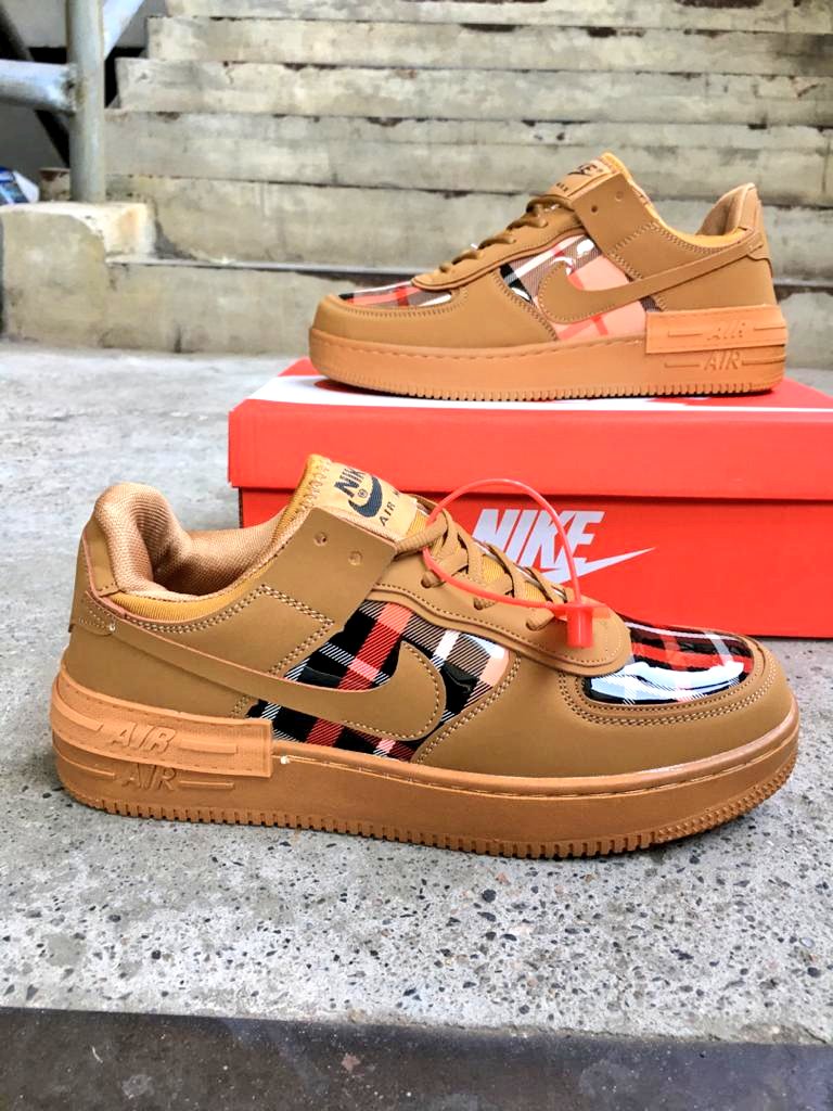 MischaMary's tweet photo. Size 42-45. 

Available in displayed colours. 

15,000 naira per pair. 

Delivery and waybill possible. https://t.co/2JanUDcLer
