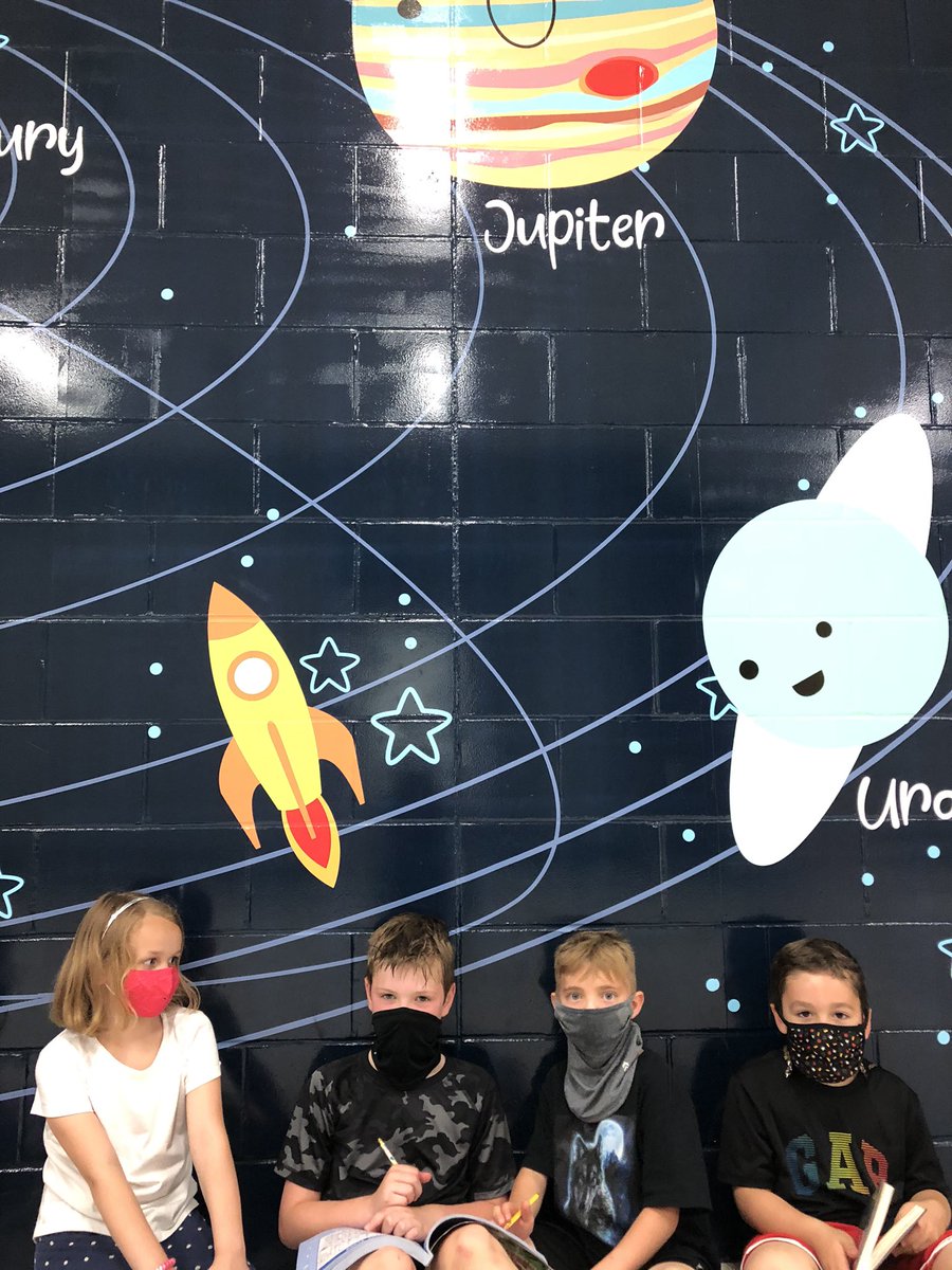 fisherj163's tweet image. What do you do when it is raining and can’t play outside?  You improvise!! #indoorrecess #usingourimagination