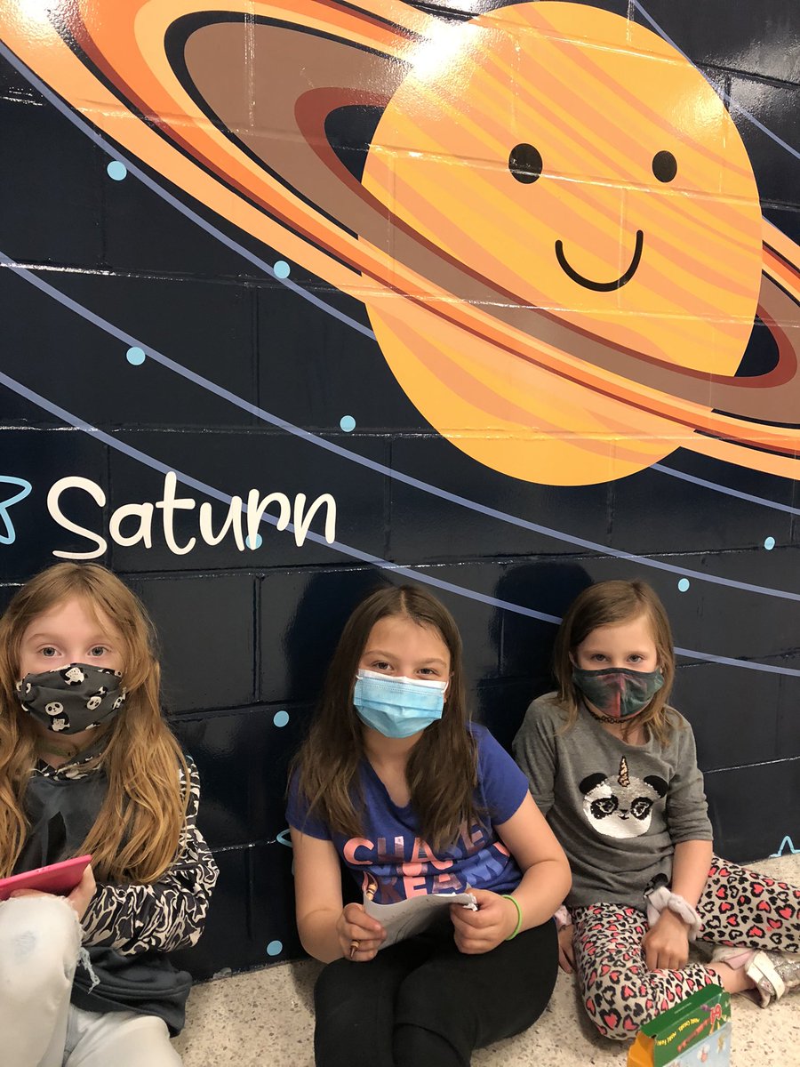 fisherj163's tweet image. What do you do when it is raining and can’t play outside?  You improvise!! #indoorrecess #usingourimagination