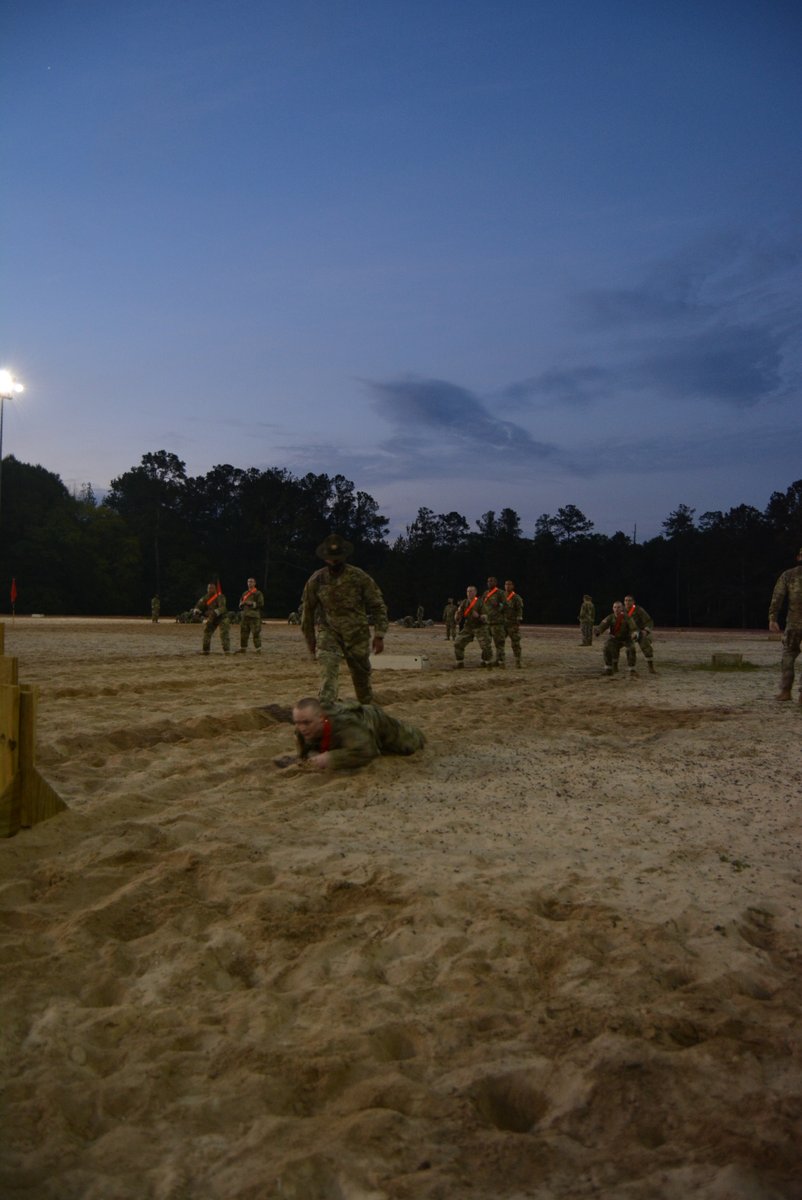 247_panthers's tweet photo. • A CO &amp; D CO 2-47IN Drill Sergeant’s inspire and lead 304 new Infantry Trainees through the First 100 yards on Friday 23 APR 21. #PNQ #VictoryStartsHere #FollowME #BuildingFutureLeaders#ConqueringCOVID
@197SLEDGEHAMMER
@TRADOC 
@PatDonahoeArmy
@FortBenning
@Dave_Hodne https://t.co/LkkurlK6qX
