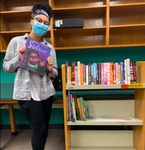 DebClapp1's tweet photo. Thank you so much @HWEdfund for granting these books for our various libraries at @HWgenerals!  Great to add diverse authors to our collections!  And, elementary teachers!  You can have a ZOOM reading for your classroom from one our our @HW_SJC members! https://t.co/6dE7G8u7Ij