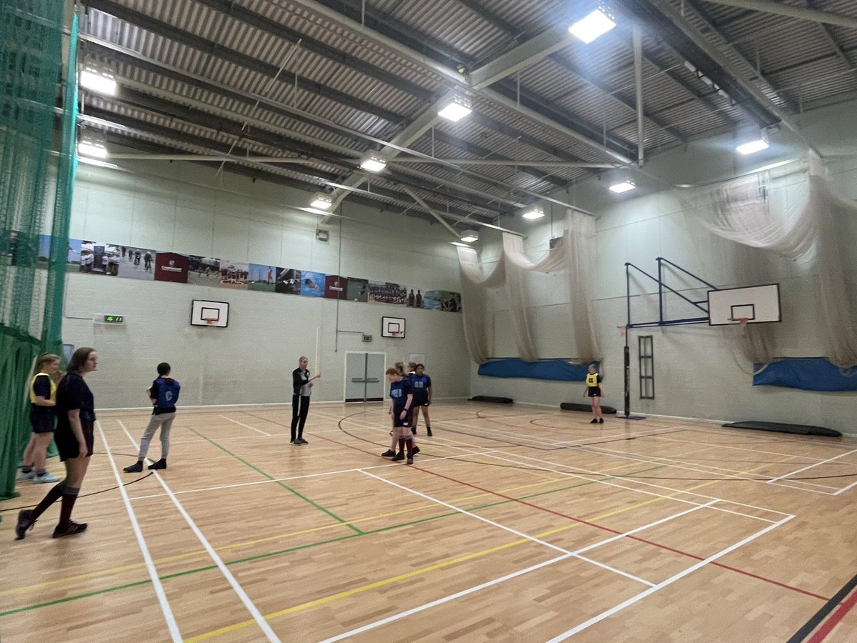 Yesterday we had 43 students attend Netball club! 🏀
Great Numbers 👍🏼#extracurricular #SchoolSport