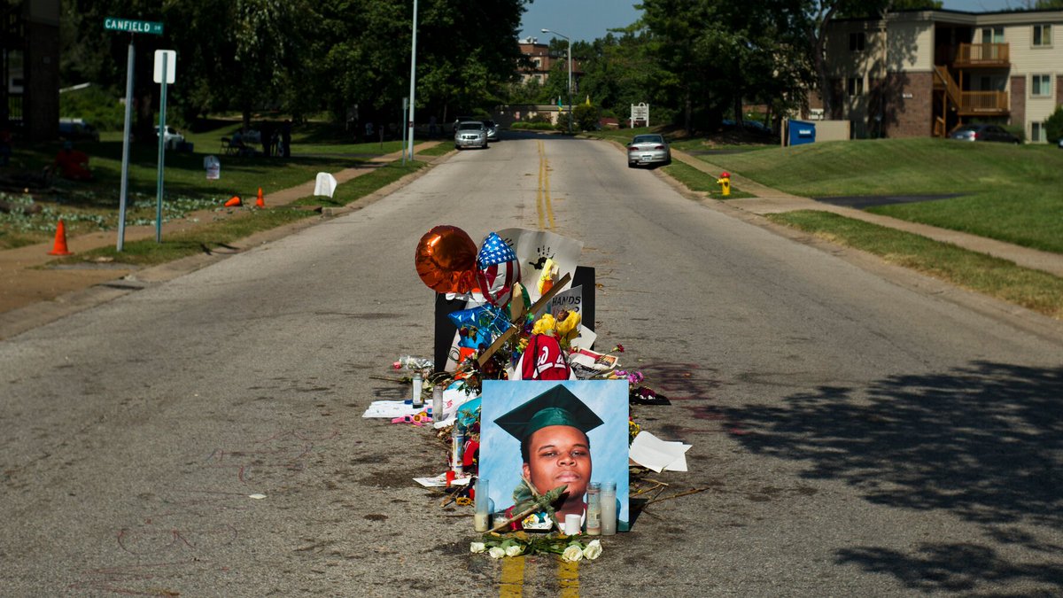 As a St. Louis officer, Eddie Boyd III pistol-whipped a 12yo girl in 2006. He said it was an accident.In 2007 he hit a child in the face with his gun and handcuffs before falsifying a police report.He was re-hired by St. Ann, and then Ferguson, the dept that killed Mike Brown