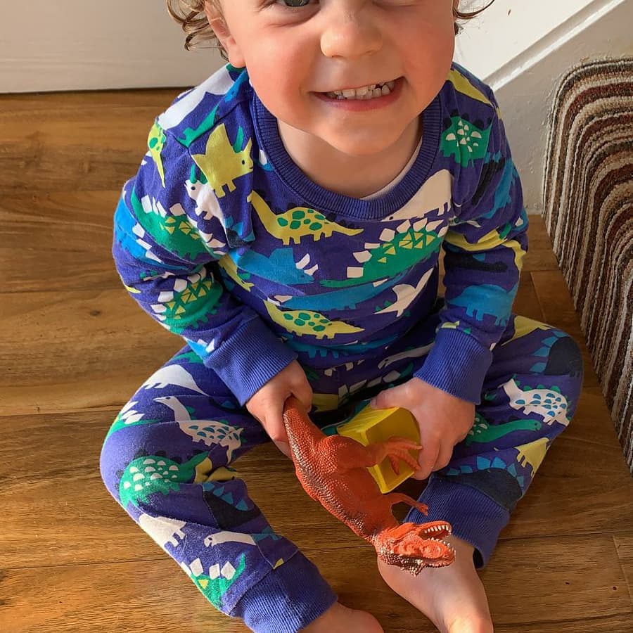 Dannymycockgma1's tweet image. proud dad moment alert. my little man has has fired out his first turd in his big boy toilet. get in there!! #toddlerlife #toddlershite #turtlehead #mrhankey #numerodos #touchingcloth