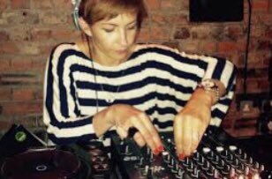 1/1The Lovely Helen (Wobble) I’m starting this thread with my personal favourite resident from Wobble Birmingham, Helens sets where one of the reasons I fell for the craft. Warm up for Sneak.. no problem, follow Weatherall.. kept us bopping every time ! Thank you Helen 