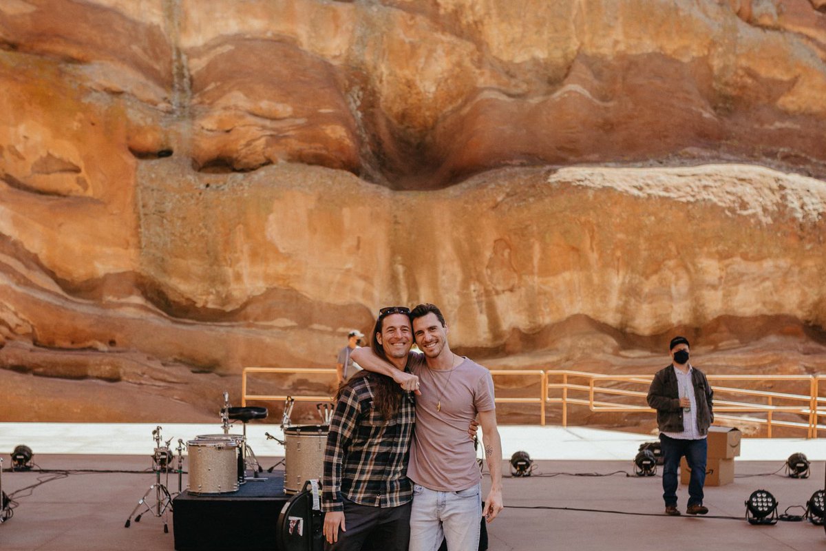 cashaleymusic's tweet photo. We have arrived!! 🙌 So excited and blessed to share the stage with @trevorhallmusic tonight and tomorrow at the beautiful @RedRocksCO. #RoadToRedRocks https://t.co/dr5pYCtwK3