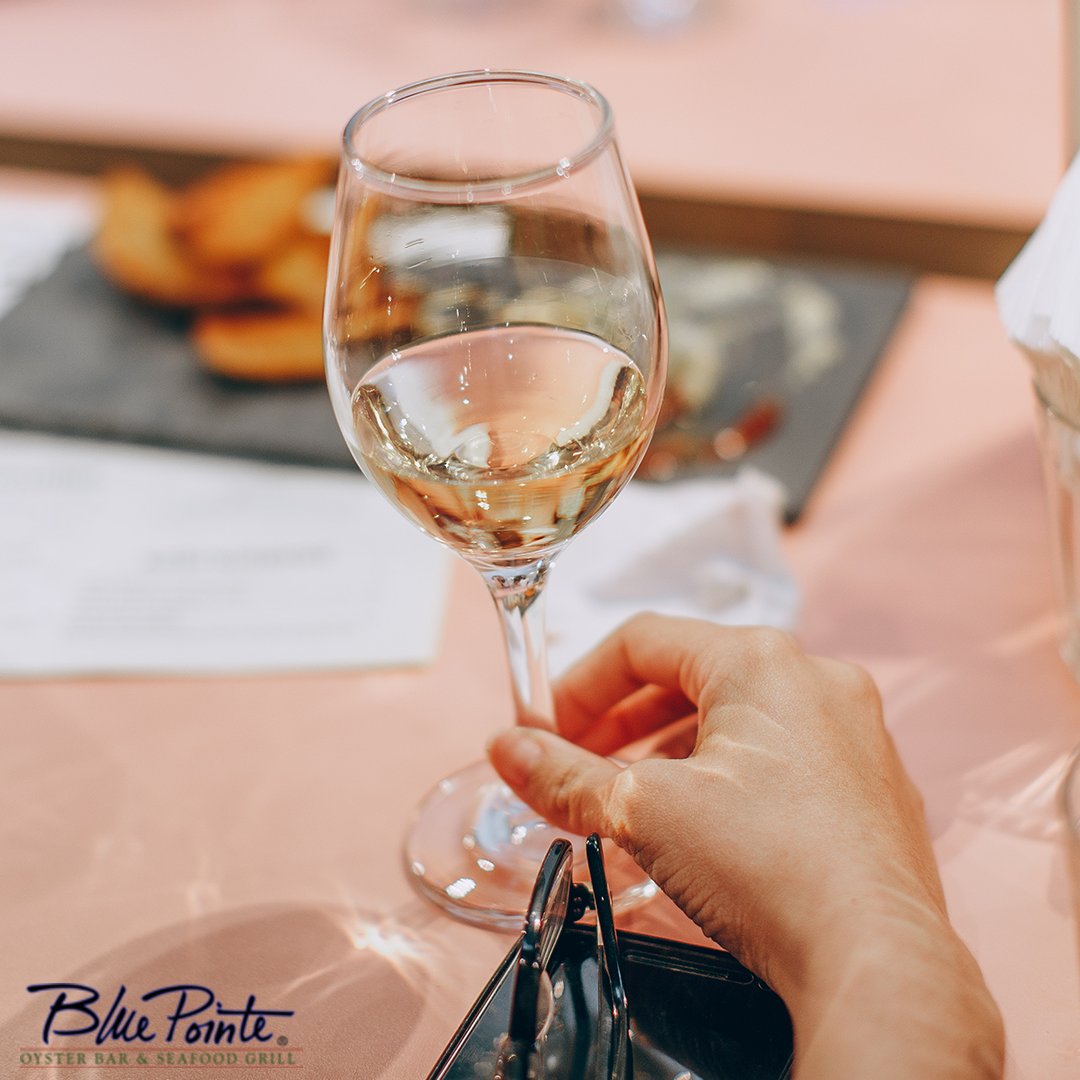 BluePointeFL's tweet image. Guests can enjoy our delicious Seafood Paella paired with a glass of Sauvignon Blanc. 👌 bit.ly/2Mjoh6B