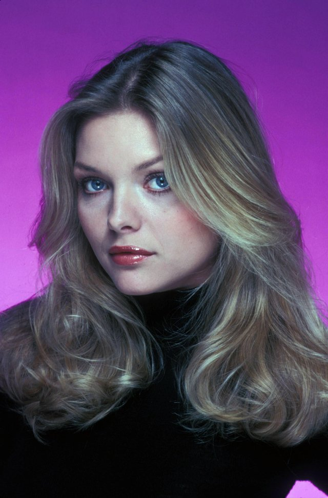 Happy 53rd birthday to Michelle Pfeiffer!! What comes to mind when you think of Michelle?! 