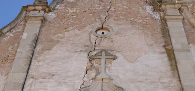 CENI_SF's tweet photo. La grieta en la Iglesia I
No es arbitrario considerar que la grieta actual de la Iglesia está íntimamente relacionada con las proyecciones del Concilio Vaticano II. 
Mon. Héctor Aguer 
https://t.co/cKCJmdHaPa https://t.co/Zm26AxFS3h