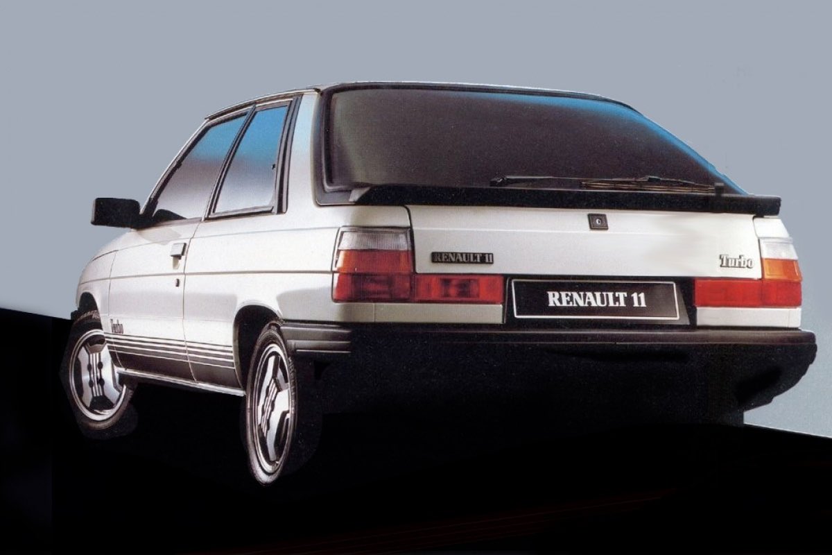 mastropotato's tweet photo. Septic or Pom now and it’s the Renault 9/11 and Alliance. Septic or Pom? @newmacdroitwich #potatosack #renault #oldskool #classiccars #refro https://t.co/gncbWNBKYO
