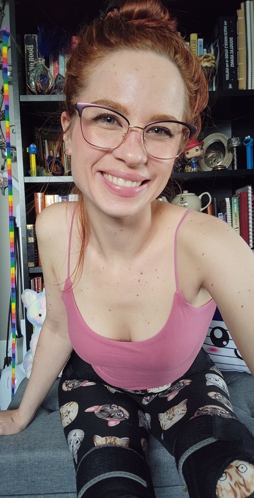 Clara cosmia twitter