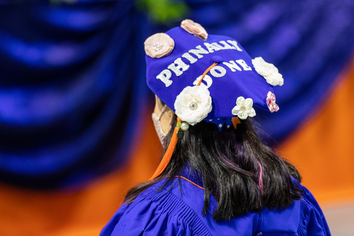 UF's tweet photo. Doctoral Ceremony #UFgrad

Facebook album: https://t.co/P77iIqJ0Wm https://t.co/fMVL41pH6F