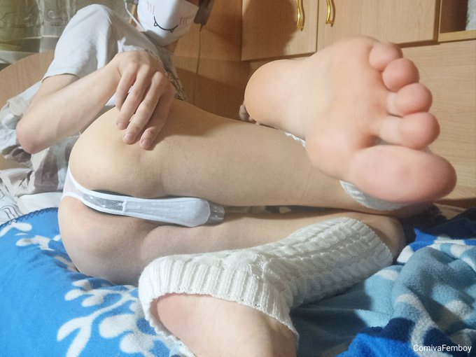 It's very cold tonight~🥶💙 Come to me, I'll keep you warm~ 😘💕 #femboy #femboybutt #femboyfeet https://t<a href="/tag/femboy"class="tags"><span>#femboy</span></a><a href="/tag/femboyfeet"class="tags"><span>#femboyfeet</span></a><a href="/tag/femboybutt"class="tags"><span>#femboybutt</span></a>