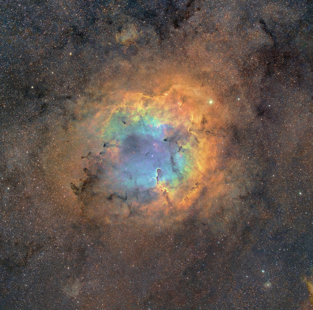 The vast mosaic was captured with Metsavainio’s hodgepodge telescope camera setup (consisting of a custom Apogee Alta U16 and Tokina AT-x 300mm f2.8 camera lens combo), which he has lovingly dubbed “Frankenstein’s Monster,” among other configurations over the years.