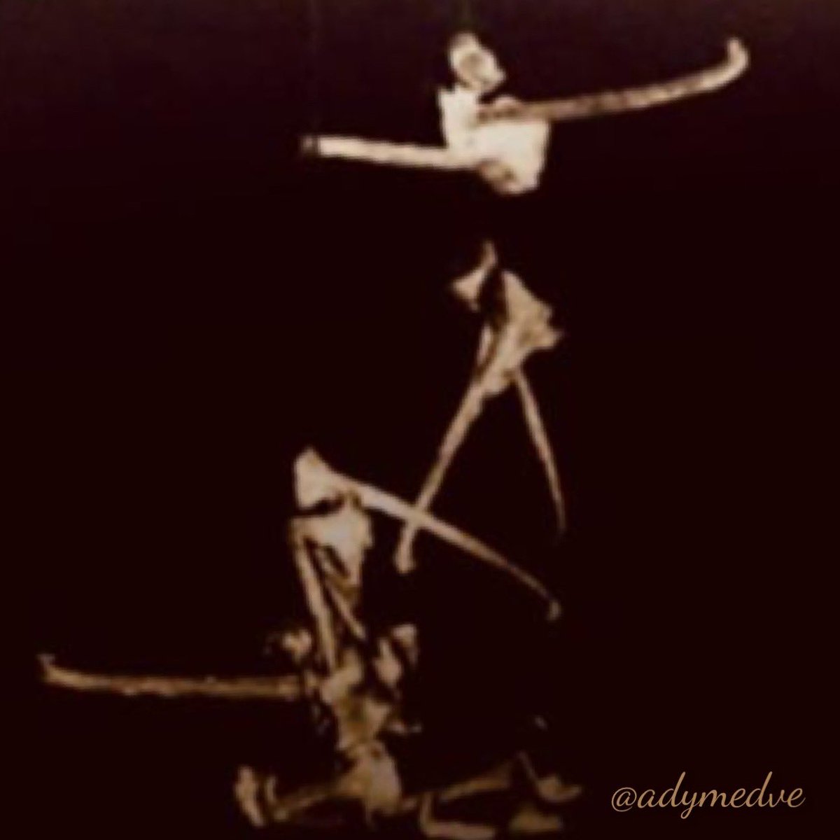 SchScenography's tweet photo. #schoolofscenography #sketchtheproduction #photoart #visualarts #americanmusical #ballet #photographer #photo #photocomposition #photodesigner #musicaldesign #design #sunsetboulevard #artist #performance #visuals #adrianamedve #adymedve #germany #photography #photographic #arts https://t.co/hi0UpvMsIq