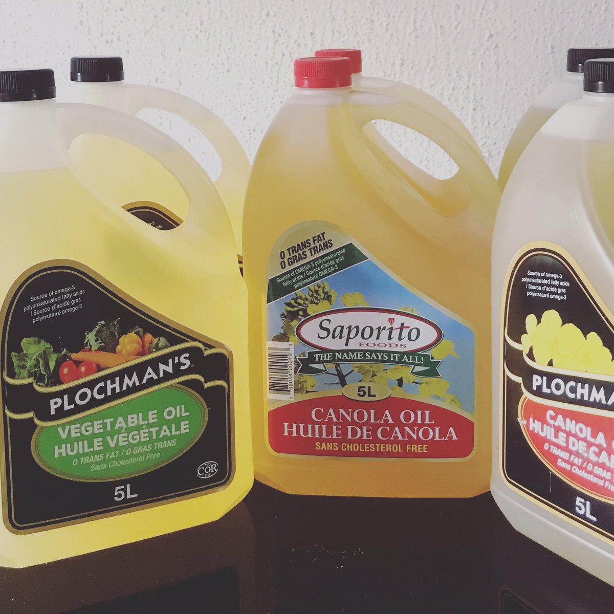 AdeoyeTina's tweet photo. @aproko_doctor 5 Litres Canola vegetable oil available; Wholesale and retail. Send me a DM https://t.co/qtdOjUt6yk