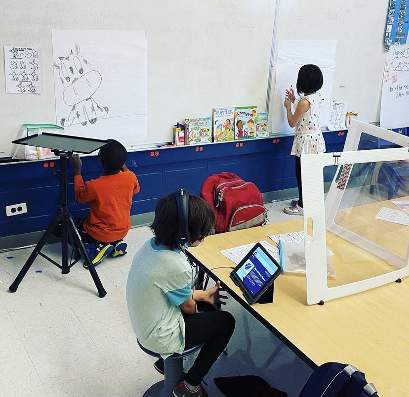 DiffDive's tweet image. Looking for a reset on how you start the school day in your classroom? Try a soft start! Kids come into the room with no expectations or work to do. They get to explore, read, build, and just ease into their day! #hybridlearning #play #studentchoice