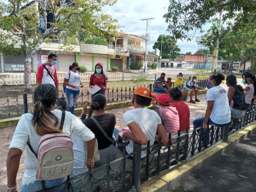 JPSUVCed's tweet image. #29Abr | 📸 | Desde el Municipio Cedeño seguimos trabajando en la Consulta sobre la Ley de la Gran Misión Chamba Juvenil para seguir impulsando el desarrollo productivo de nuestra Patria. ⚙️👨🏽‍🏭👷🏻‍♀️

#ChambaJuvenilProduciendo
#HastaSiempreAristóbulo
#10AniversarioGMVV