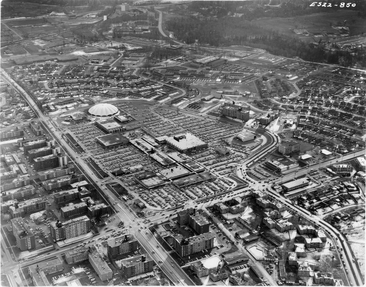  #TPBscan #27A Lockwood Survey aerial photograph of Don Mills. I could have done a thread on this one shot - if you zoom in, there is a LOT of detail here. Some good views of the Don Mills Centre open air mall. Unsure of the date - some other aerials were 1968.