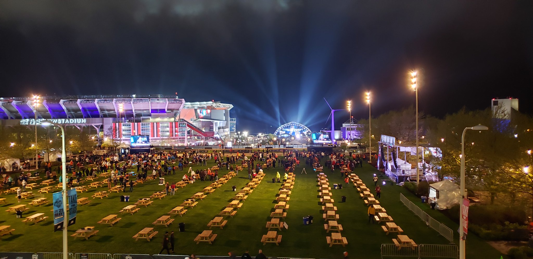 Dawgs By Nature on Twitter "FirstEnergy Stadium also lights up with