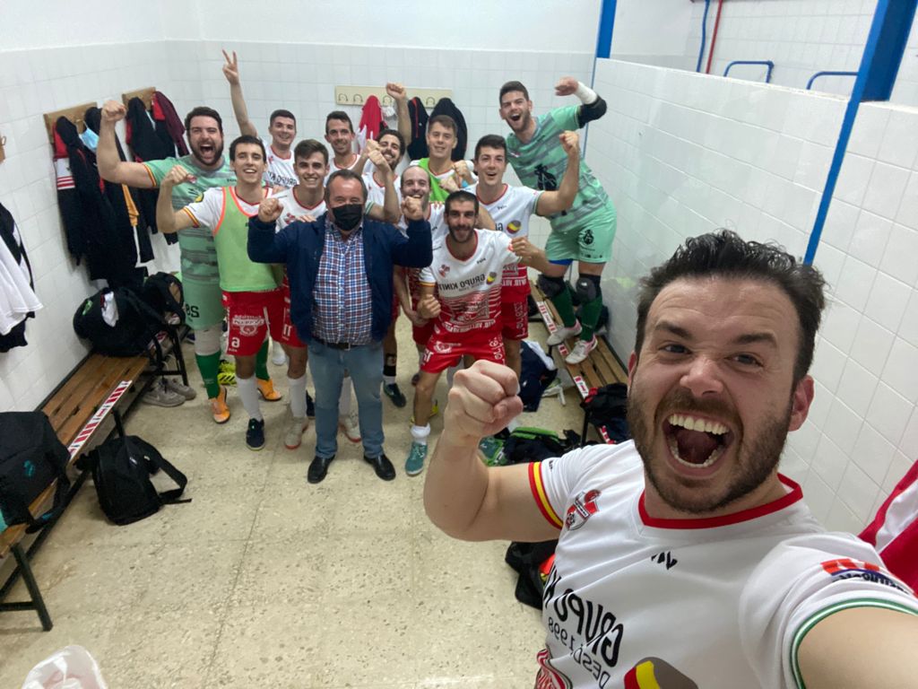 "Donde ellos nos lleven"....,
Somos equipo de Cuartos Play-Off Ascenso a 2 División "B"
GRANDES!!!
<a href="/ArandaAitor/">ArandaAitor🇪🇸</a> @cdtapiafsGK @Cominillo11 <a href="/flopii_7/">Fernando Arjona</a> <a href="/tapiacupfsf/">Torneo #tapiacup</a> <a href="/AytoTapia/">Ayto Vva de Tapia</a> <a href="/RFAFMalaga/">RFAF - Delegación de Málaga</a> <a href="/SportDirectR/">SportDirect Radio</a> <a href="/FrJavier9/">Fr.Javier</a> <a href="/migueliyorincon/">miguel sanchez</a>