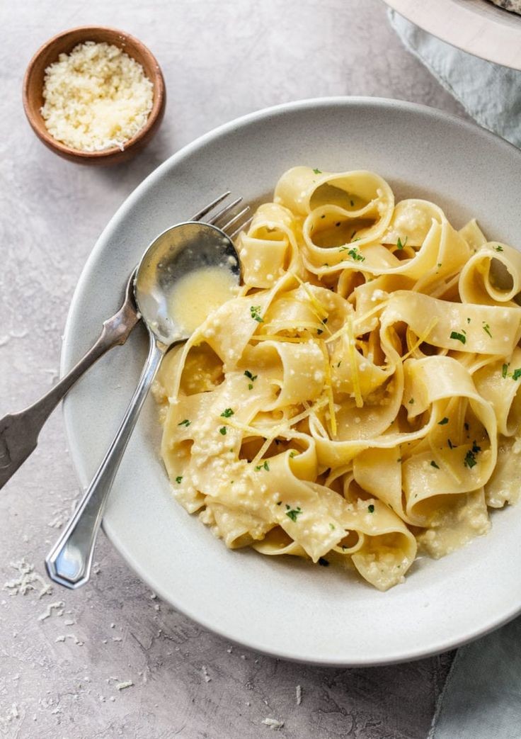 Number 2 is PAPPARDELLE. U can tell already i like my babies wide. Perfect kind to accompany tomato sauce and more filling by the plate because of their size. 10 out of 10