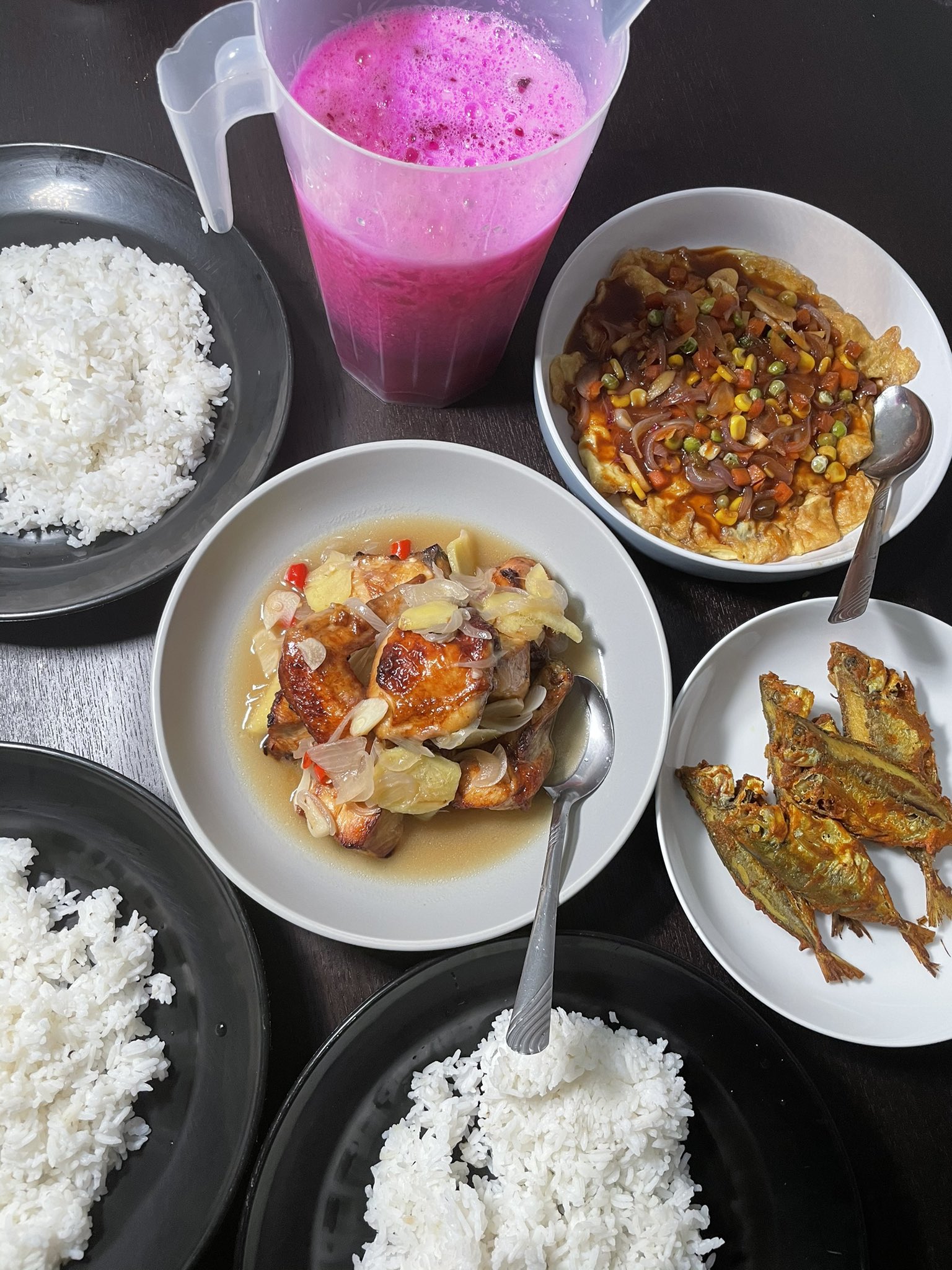 Khairulaming On Twitter Morning Guysss Sahur Hari Ni Aku Masak Ayam Halia Telur Bistik Ikan Selar Goreng Kunyit Air Buah Naga Btw Hari Ni Akan Ada Dua Video Baru Satu Pukul