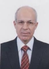 رحم الله الاخ والصديق الاستاذ الدكتور محمود الوردات استاذ اللغة الانجليزية في جامعة اليرموك ... قامة علمية ومن الرجال الذين لن يتكرروا .