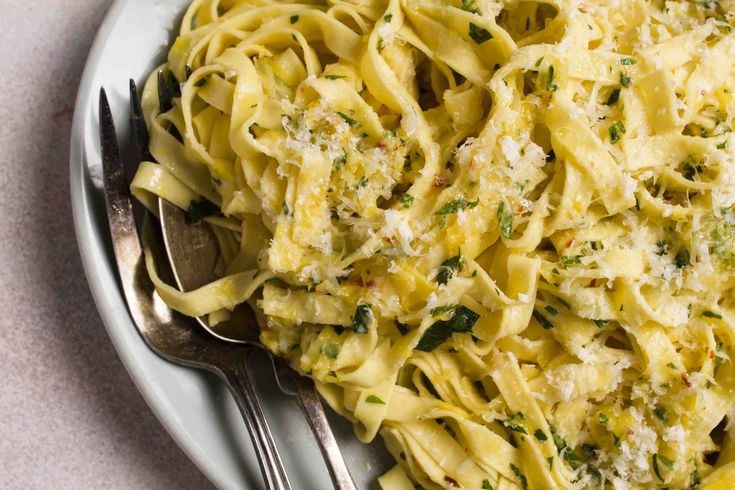 Delaying them any longer wldve been a culinary crime so here they are, 6th is FETTUCCINE. we all love them for they thickness but i dont have a core memory attached 2 them, and again. theyr at their best w cream, which i dont eat anymore. the jury settles for 8.5 out of 10