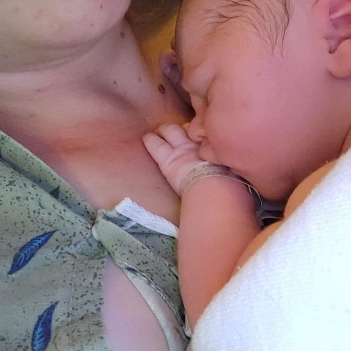 Notoriouss1's tweet photo. My new grandson. Dante Trace King. 8 lbs, 19 1/2 inches long. Perfect squishy boy! https://t.co/RbOcTQEs3r