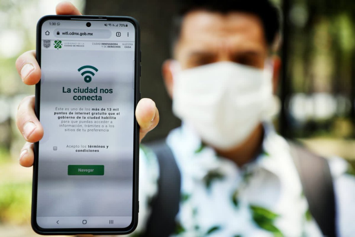 Claudiashein's tweet photo. Les recuerdo que si se quedan sin internet, pueden usar el WiFi gratuito de la Ciudad, buscando el poste más cercano para conectarse.

Ubícalos aquí:
https://t.co/Or2Y6jp4OH https://t.co/IHKZN6MSaf