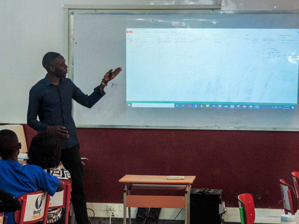 ExpertShabazz's tweet image. #LisungiFablab a organisé ce vendredi 29.04.2021 un #atelier pratique sur l'analyse des données avec #Power_Query en faveur de nos #Maker. Merci à notre expert #Loris_Matanda.
à_suivre...
@auf_org @AUF_AfriqueCent @Orange__RDC @FondationOrange @CabinetRdc @ScienceRDC @stemdrc