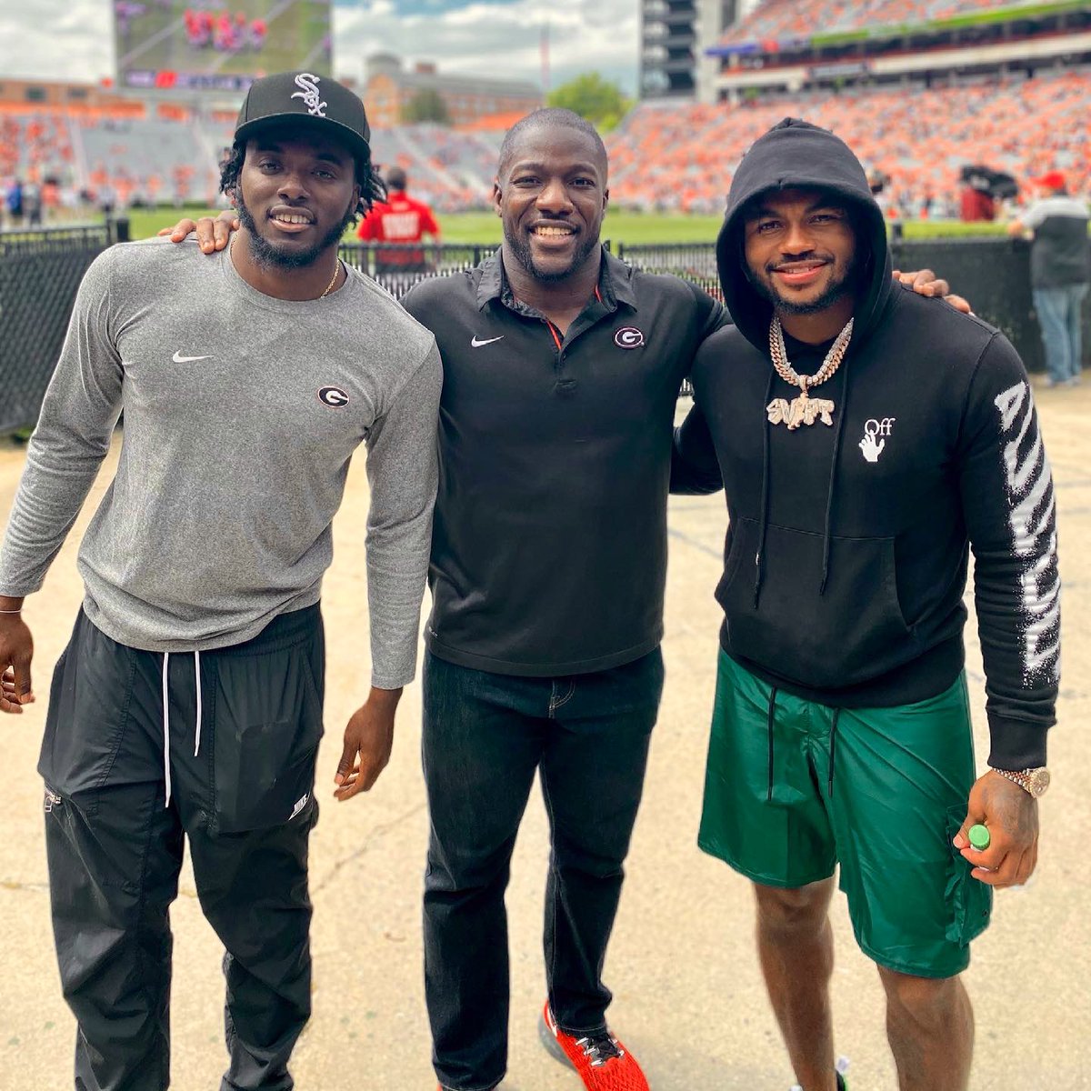 Rennie Curran tweet media