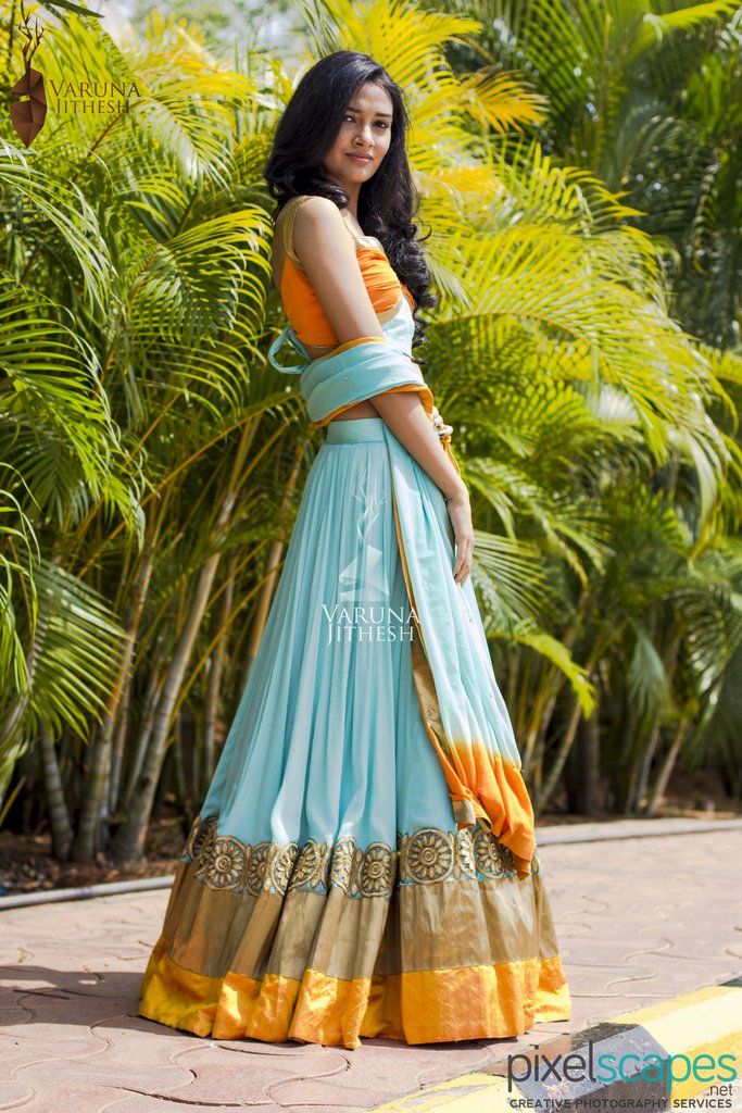 VarunaJithesh's tweet image. orange and blue lehenga by Varuna Jithesh 
#varunajithesh #weddinglehenga #lehenga #hyderabadlehenga #hyderabadwedding