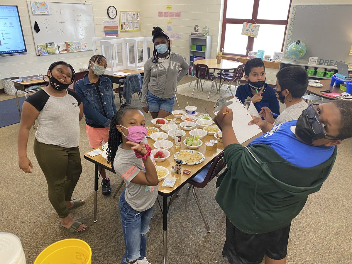 PontiacElem's tweet photo. as measuring as they cooked. They practiced persuasive writing as they wrote descriptions of their dishes to encourage the faculty judges to try their dish! They also researched the impact of bugs as a source of protein in other countries. It was a fun &amp; engaging day in 4th grade https://t.co/X9EH0HK710