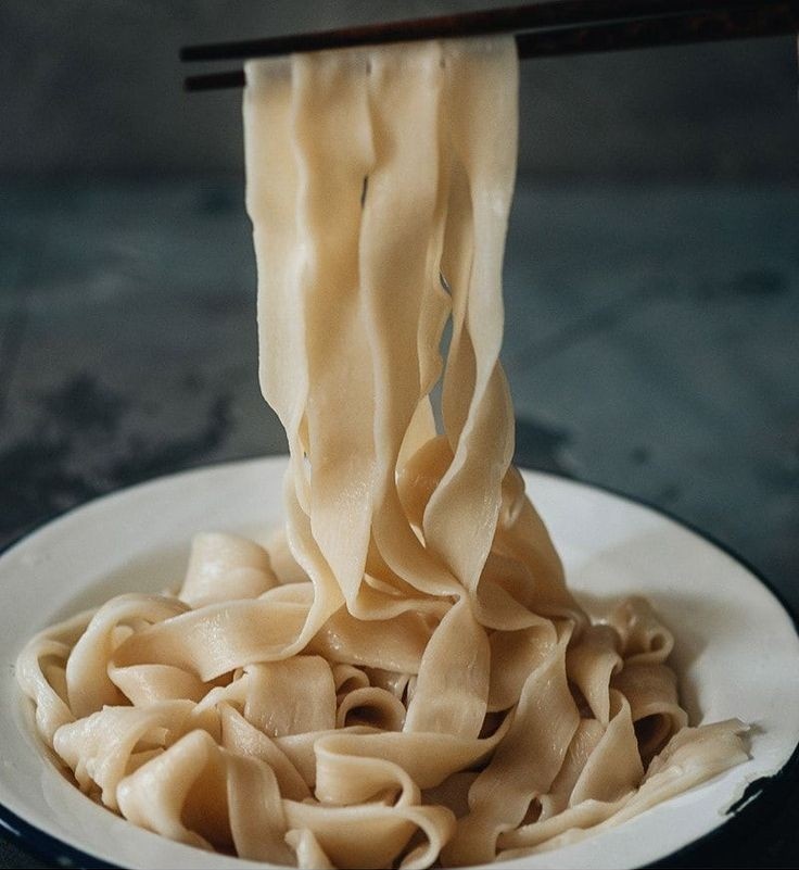 Number 7; LA MIAN or Hand-pulled noodles! This is an elaboration technique rather than just a shape, BUT what makes them so special is the Length they tend to have from this method they r prepared with. So fucking delicious i cant even tell u, 9 out of 10