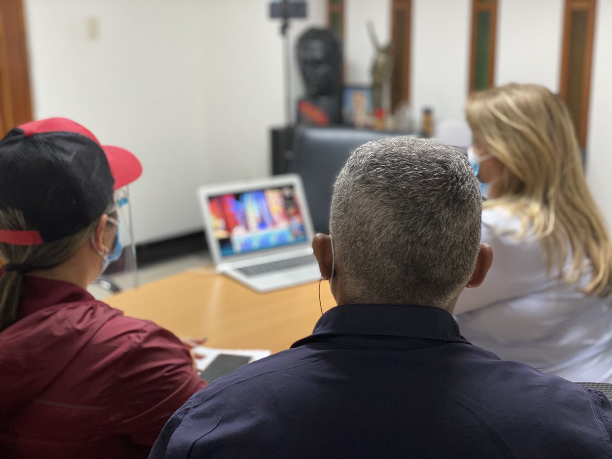 Yelitze Santaella (@_laavanzadora) on Twitter photo En este momento, me encuentro en videoconferencia con el presidente <a href="/NicolasMaduro/">Nicolás Maduro</a> en la celebración del #10AniversarioGMVV, me acompañan Alvaro Ruíz <a href="/Construpatria1/">Construpatria S. A</a> y la Ing. Gladys Barreto @servimgob En este momento, me encuentro en videoconferencia con el presidente <a href="/NicolasMaduro/">Nicolás Maduro</a> en la celebración del #10AniversarioGMVV, me acompañan Alvaro Ruíz <a href="/Construpatria1/">Construpatria S. A</a> y la Ing. Gladys Barreto @servimgob