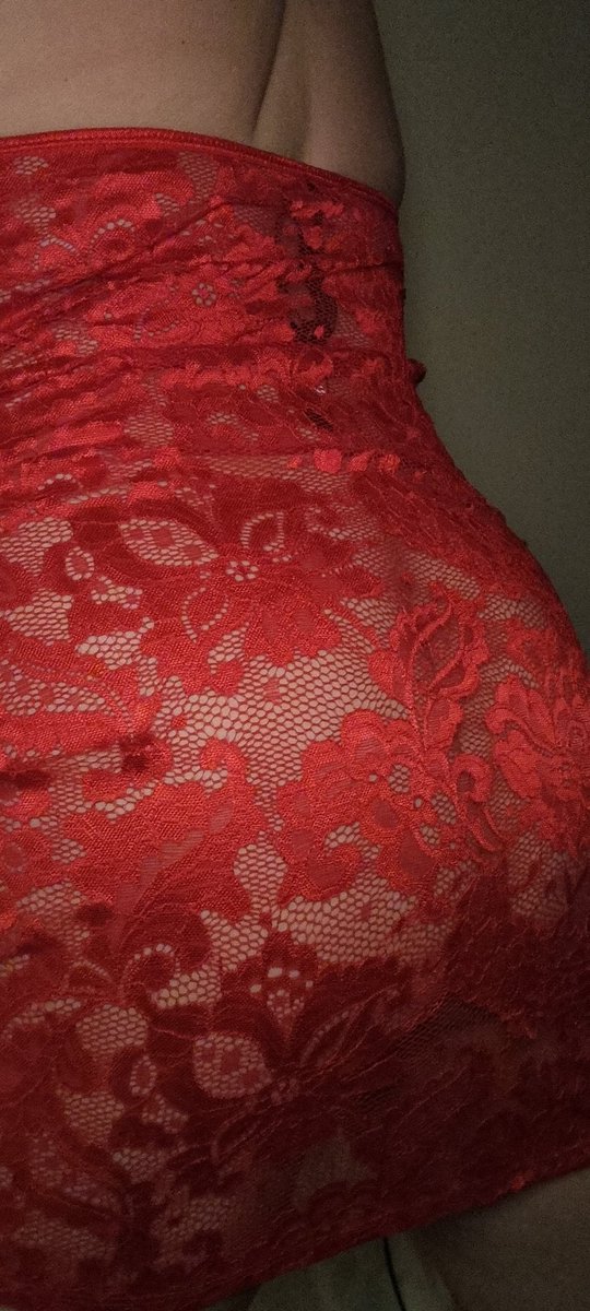 ShesBack13's tweet image. How does this look? 
I&apos;ve turned into mad spring cleaning lady . Emptied all drawers and the wardrobe and found this little outfit with the tag still on. #ladyinred  #whatawaste.